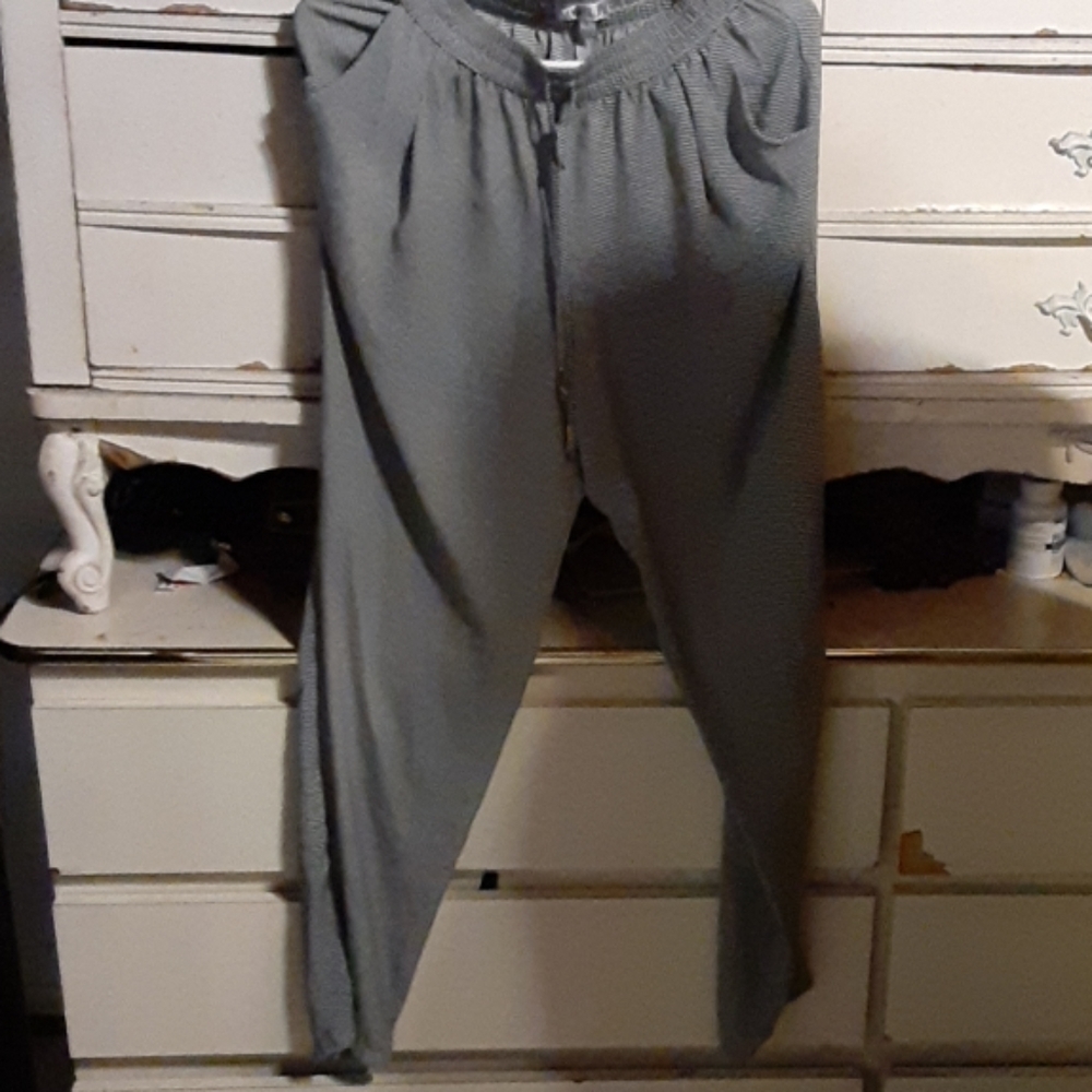 Jennifer Lopez dress pants